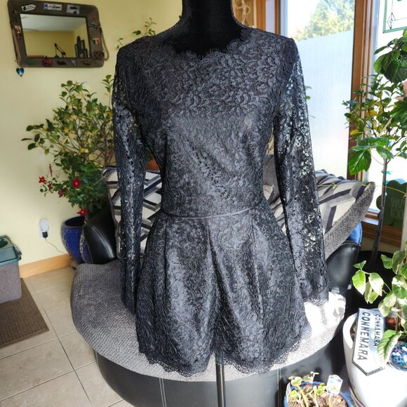 Anthropologie Pants - Anthropologie Long Sleeve Lace Romper In Black Size  6